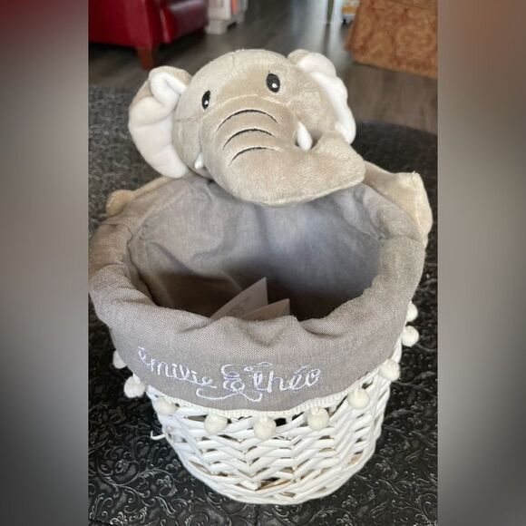 NEW Émilie & Théo Round Wicker Elephant Baskets NIB Includes 2! - Picture 4 of 10